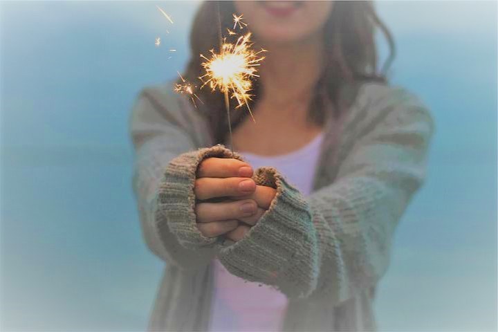 sparkler-677774__480